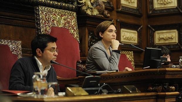 Colau, obligada a suspender el pleno para aprobar los presupuestos por falta de apoyo