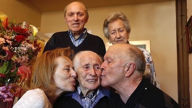 La «abuela de Babia» cumple «feliz» 107 años