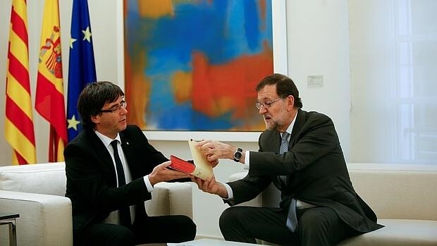Rajoy y Puigdemont en su reciente encuentro