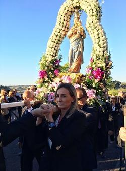 La alcaldesa participó en la procesión