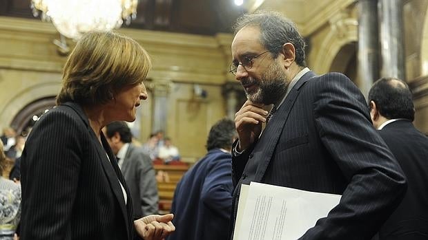 Baños conversa con la presidenta del Parlament, Carme Forcadell