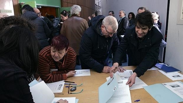 Jorge Suárez, en la asamblea de Ferrol en Común que salvó el pacto de gobierno con el PSOE