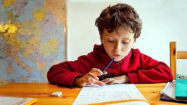Los niños españoles hacen una media de 6,5 horas semanales de deberes