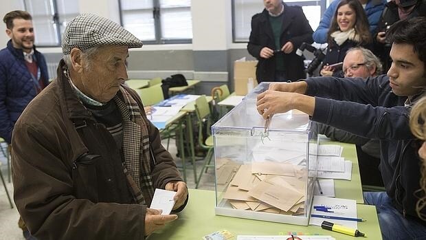 Castilla y León encadena ya seis procesos electorales consecutivos con cada vez menos electores