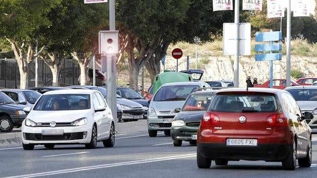 La avenida de Dénia, una vía peligrosa para los ciclistas.