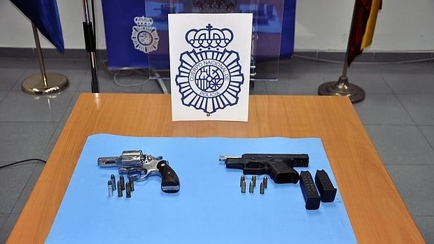 Armas intervenidas por los agentes