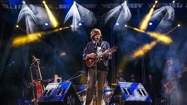 Nacho Vegas, durante su actuación en la Plaza Mayor