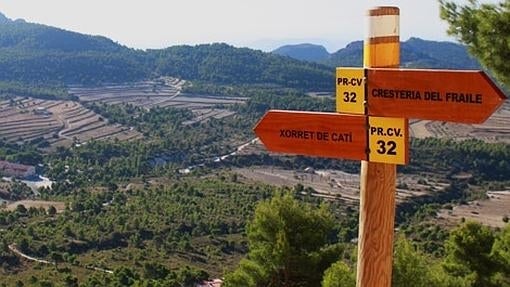 Cartel indicativo del sendero al paraje del Xorret de Catí