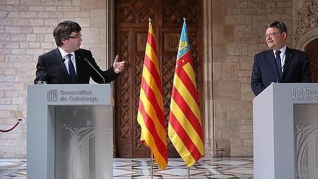 Imagen de la reunión de Puig y Puigdemont tomada el miércoles en Barcelona