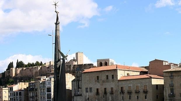 El monumento de la discordia, en Tortosa