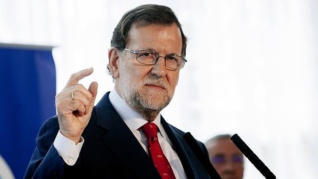 Mariano Rajoy, durante un viaje de precampaña a Badajoz