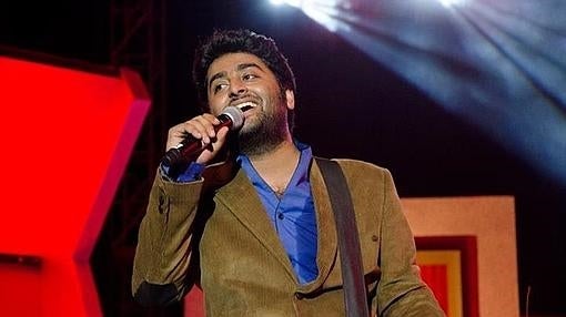 «El Rey del playback», Arijit Singh, ha sido nominado dos veces a mejor cantante de playback masculino por su contribución en Hamari Adhuri Kahani y Roy