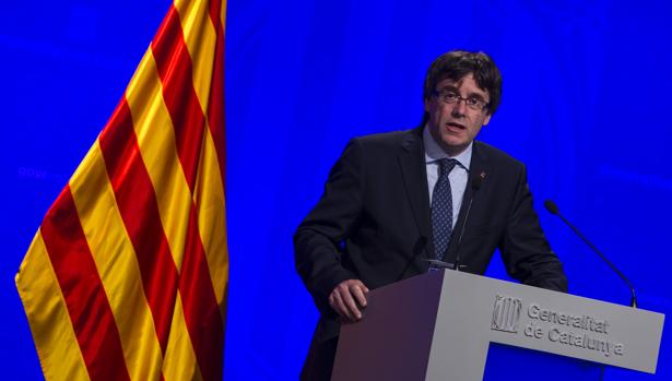 Carles Puigdemont cree que «no es lo mismo» un gobierno de izquierdas que uno del PP