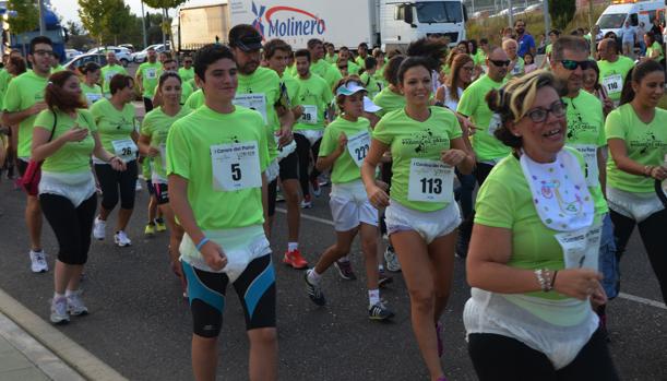 Participantes en la edición anterior de la carrera del pañal