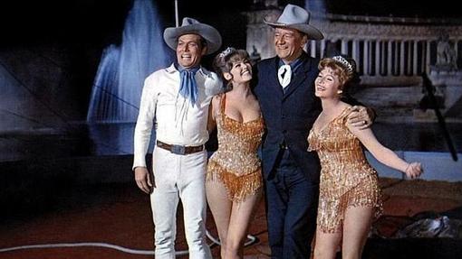 John Wayne junto a las actrices de la película «El Fabuloso Mundo del Circo»