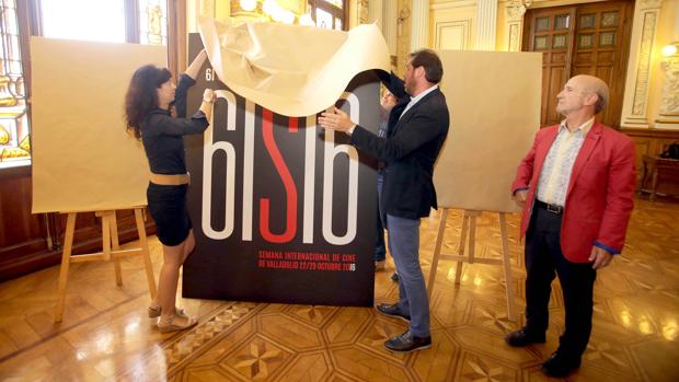 Redondo y Puente descubren el cartel de la 61 edición, obra de Pontí Ibars