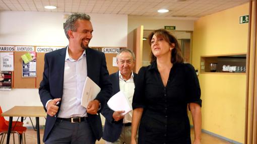 Javier Izquierdo y Soraya, en la sede del PSOE provincial, en una imagen de archivo