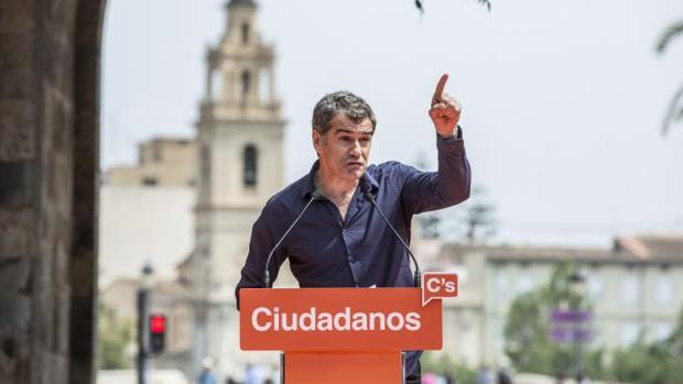 Toni Cantó, durante el mitin que ofreció Albert Rivera en Valencia el domingo