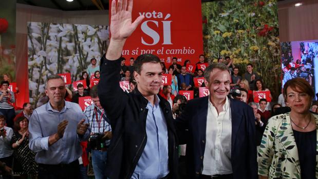 el candidato del PSOE, ayer junto a Zapatero