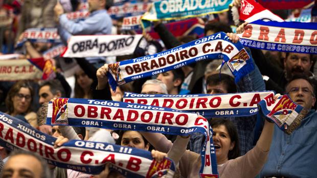 Aficionados del Obradoiro CAB durante un partido