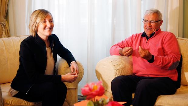 Imagen de la reunión mantenida entre Joan Ribóy María José Salvador el pasado mayo