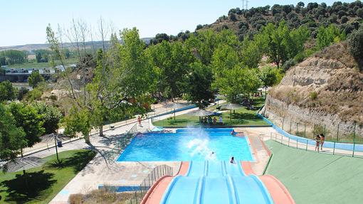 Cinco de las mejores piscinas para refrescarse este verano en Castilla y León