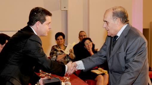 En el año 2013, Martínez Ballesteros recibió la Medalla de Oro de la Ciudad de Toledo en reconocimiento a su trayectoria literaria y teatral (Foto, José Ramón Márquez)