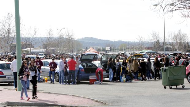 Detenido por grabar a cientos de chicas mientras orinaban en el recinto ferial de La Peraleda