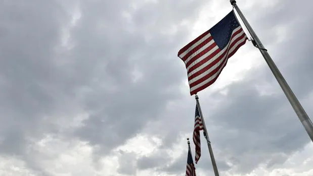 Banderas de EE. U.U., el emblema nacional para los americanos de este 4 de julio