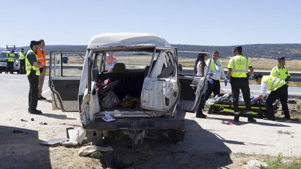 Estado en el que quedó el todoterreno en el que viajaban nueve temporeras, tres de ellas fallecidas