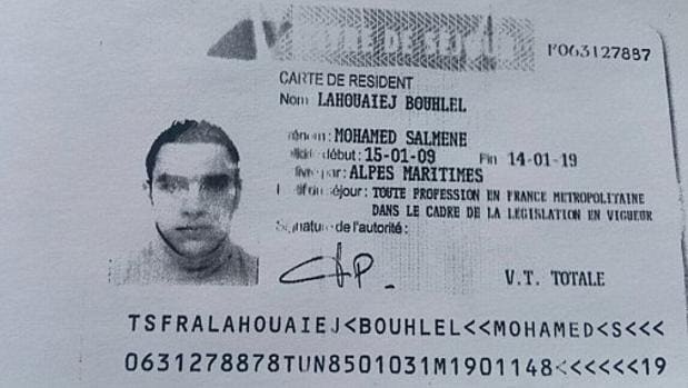Carnet de identidad de Mohamed Lahouaiej encontrado en el camión del atentado