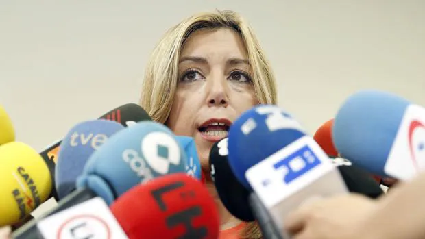 Susana Díaz comparece ante los medios en Barcelona