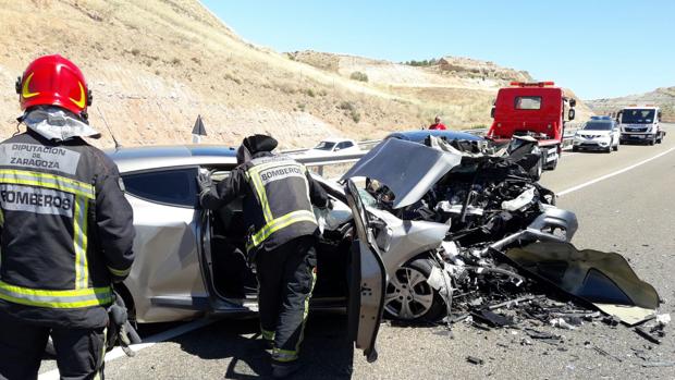 Dos heridos graves en otro choque frontal en el tramo sin desdoblar de la N-232