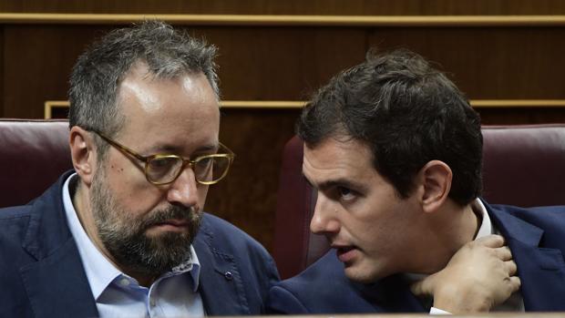 Juan Carlos Girauta y Albert Rivera en el Congreso