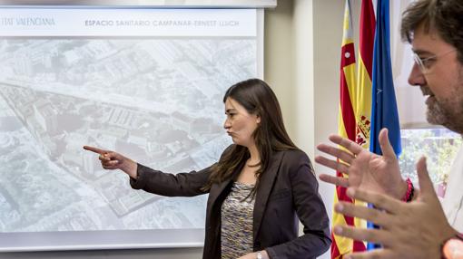 Imagen de Carmen Montón presentando el proyecto de renovación de la antigua Fe