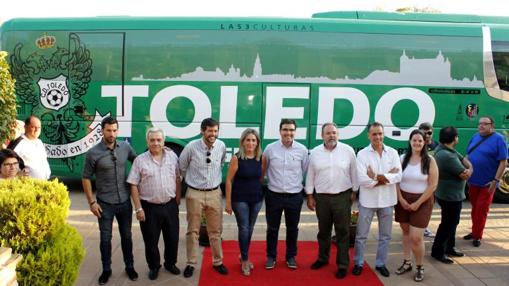 El «pepino bus» del Toledo llevará serigrafiados los nombres de todos los socios