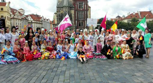 La Compañía de Danza «Nuevo Amanecer Ángel Martínez» triunfa en Praga