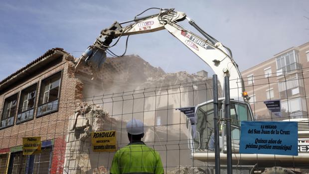 Demolición del colegio San Juan de la Cruz de Valladolid