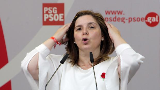 La presidenta de la gestora socialista, Pilar Cancela, en una ruedad de prensa