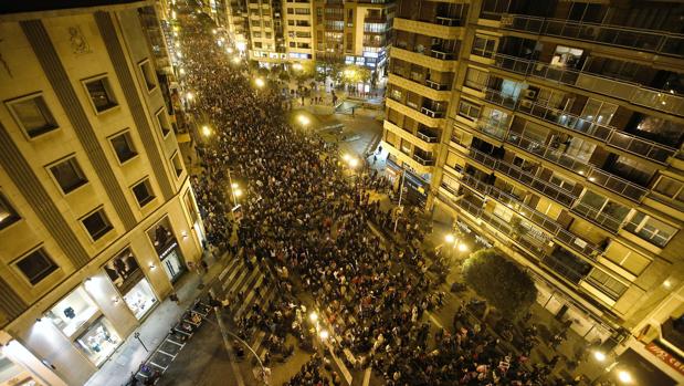 Vista de la manifestación con motivo de la huelga general de 2012 en Valencia