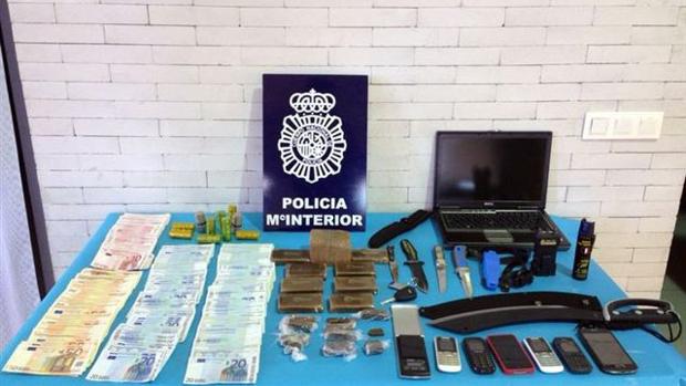 La Policía se encarga de requisar todo aquello que se ha sustraído durante sus intervenciones