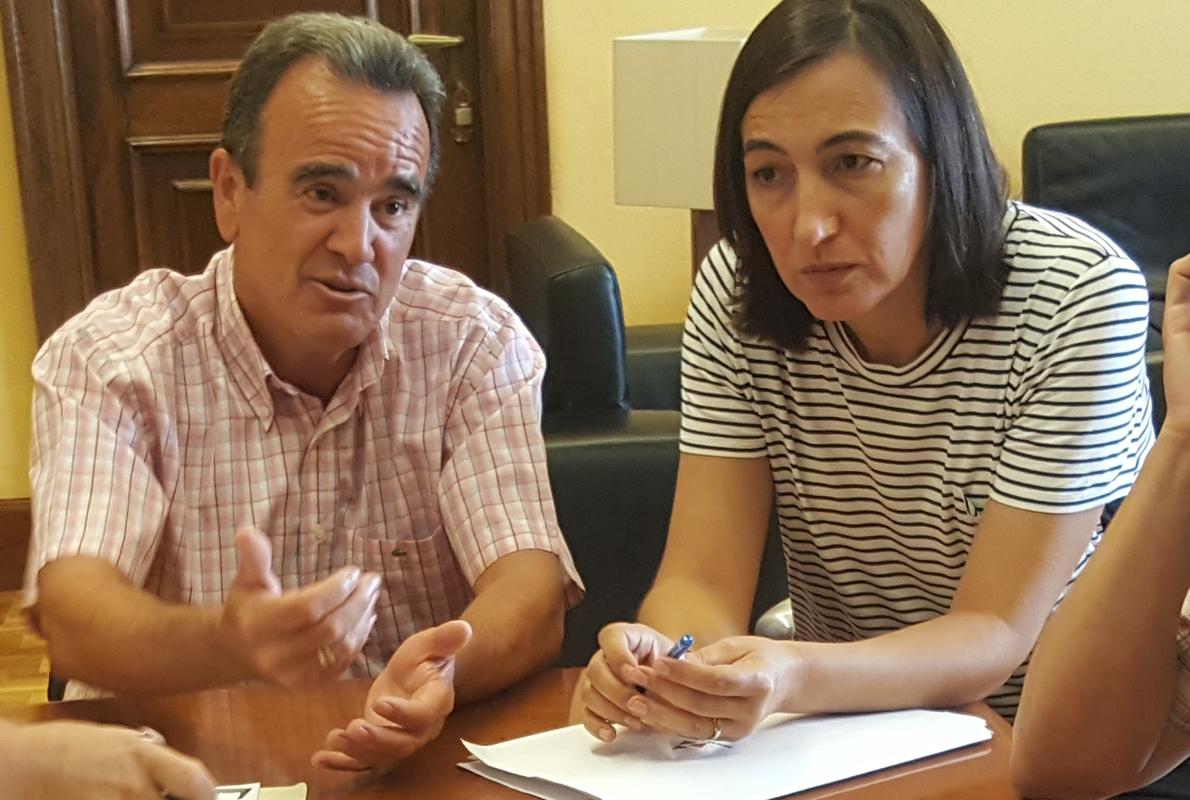 El presidente de la DPZ, Juan Antonio Sánchez Quero, junto a la diputada provincial de Cultura, Cristina Palacín