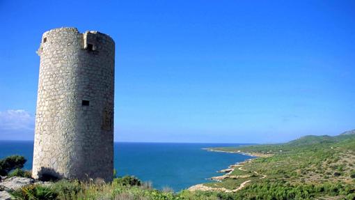 Imagen de la Torre Badúm en la Sierra de Irta