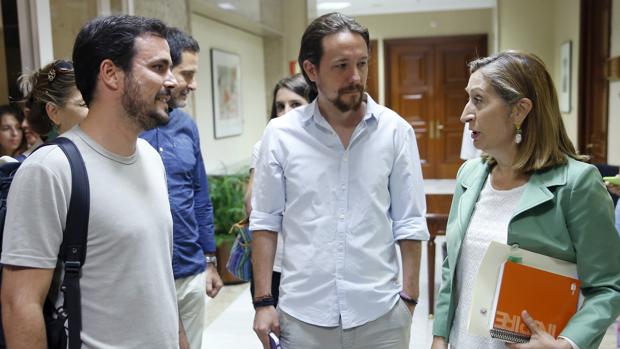 Iglesias resucita la posibilidad de un gobierno alternativo y Sánchez lo niega