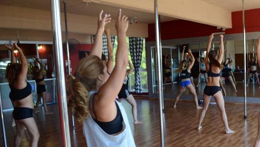 Alumnas durante una clase en las instalaciones de Gravitty