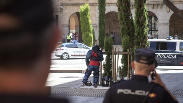 La maleta sospechosa fue abandonada en la Plaza de la Constitución