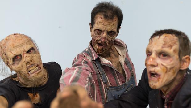 Alberto Díaz, Daniel Vázquez y Sergio Vacas han sido los tres actores que han encarnado a los zombies caracterizados como si estuvieran sacados de la serie «The Walking Dead»