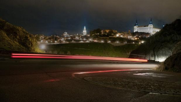 Vista panorámica del casco viejo de Toledo desde la carretera del Valle