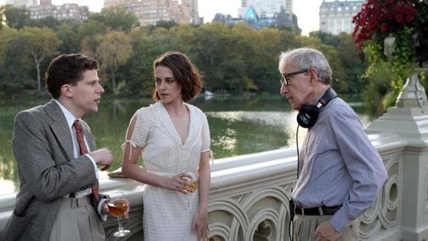 El director neoyorquino Woody Allen dirige a Jesse Eisenberg y Kristen Stewart en su nueva película, «Cafe Society»