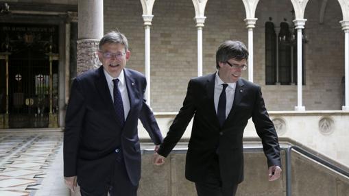 Imagen de la reunión de Puigdemont y Puig en Barcelona